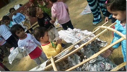 Children making Ravan (1)