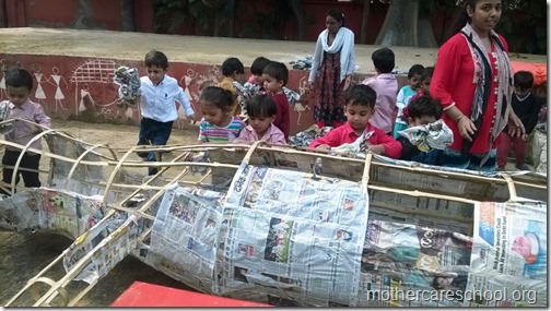 Children making Ravan (4)
