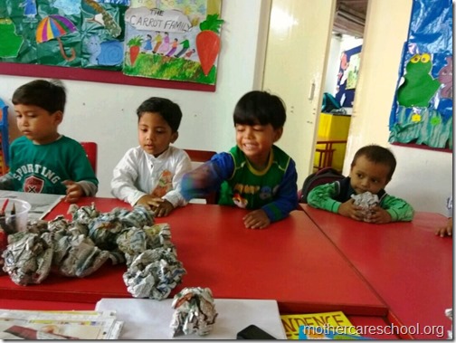 Children making Ravan (7)