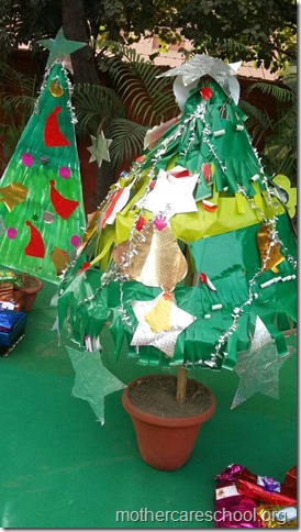 Handwork bonaza ofChristmas trees by the kids and teach (7)
