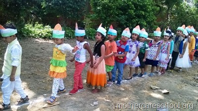 Independence day and hariali teej at mothercare school (4)