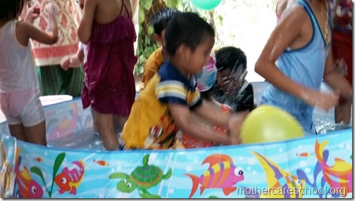 Splash Pool Party at Mothercare Daycare Lucknow (5)