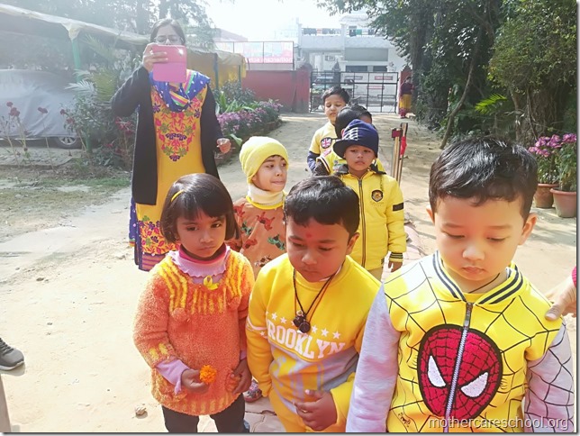 Basant Panchmi celebrations at Mothercare School Lucknow (4)