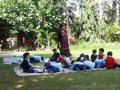 children doing art at best playschool  in lucknow (9)