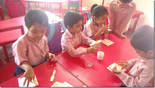 Children making national flag (5)