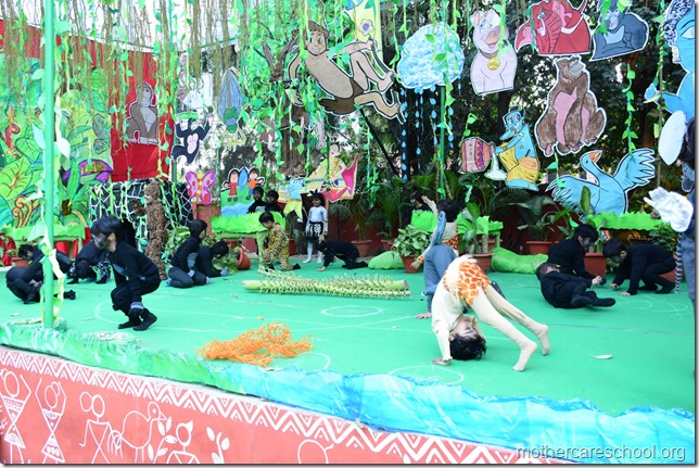 Demonstration to Parents of dramatisation as learning tool for their kids (4)