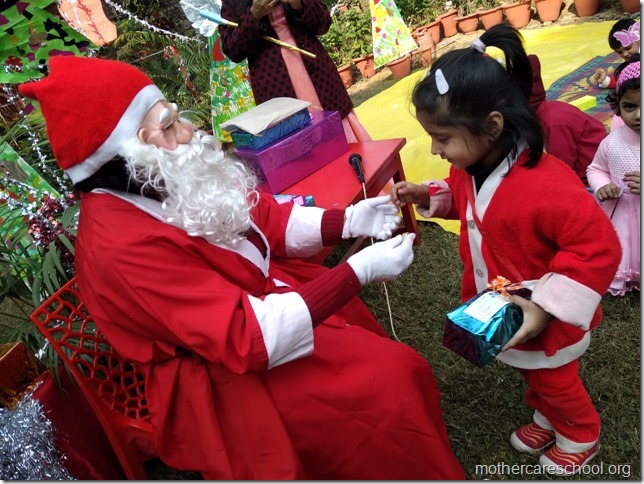 hey..santa has got us candy's too (7)