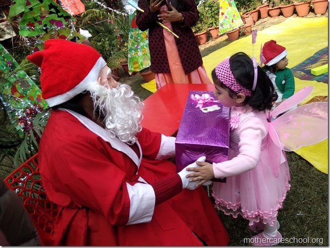 hey..santa has got us candy's too (8)