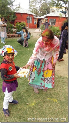 Holi 2017 celebrations at nursery school lucknow (10)
