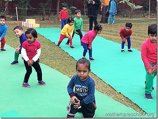 Kids doing Yoga at Mothercare Sportsfest (4)