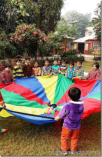 Kids doing Yoga at Mothercare Sportsfest (5)