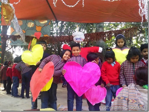 Little children preparing for Christmas (1)