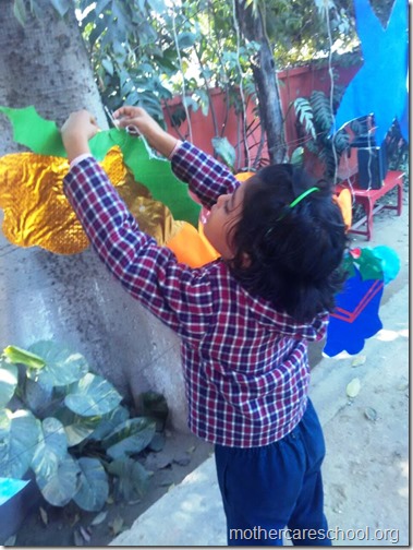 Little children preparing for Christmas (4)