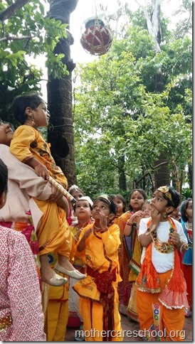 Makhan ki matki. wow (2)