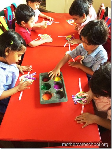 Mothercare Lucknow children making Rakhis (12)