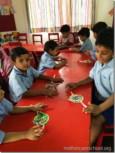 Mothercare Lucknow children making Rakhis (13)
