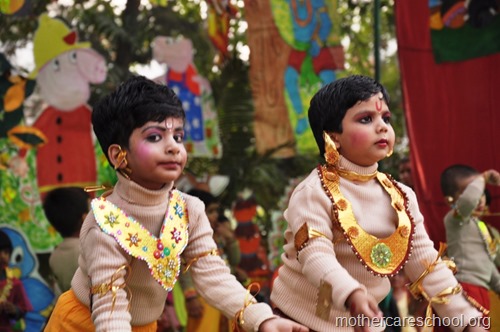 Raasleela by nursery school kids at Mothercare (7)