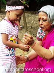 rakhee celebrations at mothercare school lucknow (14)
