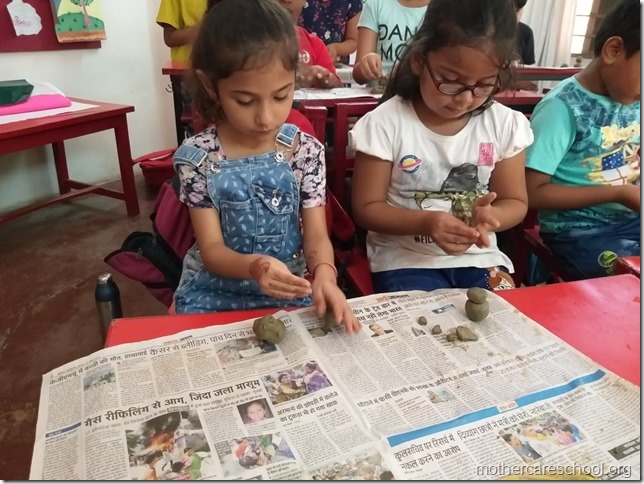 Rapt attention. Ganpati making has got them engrossed (3)