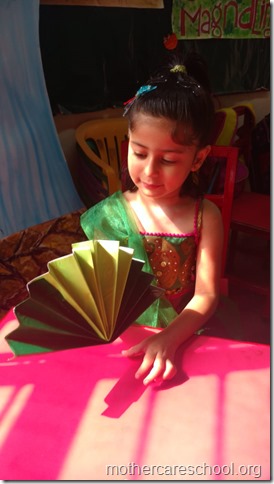 Saawan Aayo Mauj manao Jhoola jhulao mehndi lagao (5)