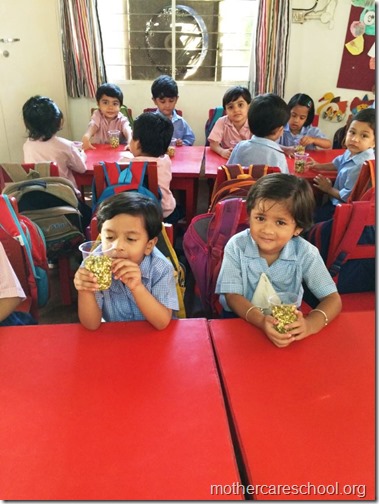 Sprouts are ready at Mothercare school Lucknow (3)