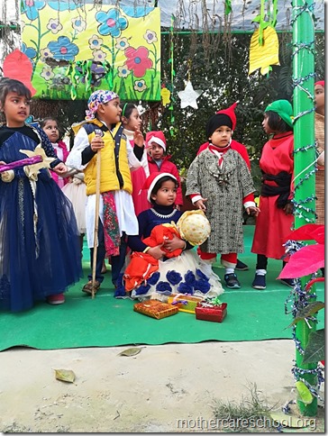 The nativity scene (1)